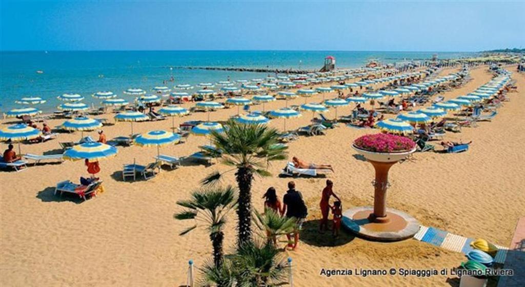 Lignano Riviera With Fireplace & Air Conditioning Λινιάνο Σαμπιαντόρο Εξωτερικό φωτογραφία
